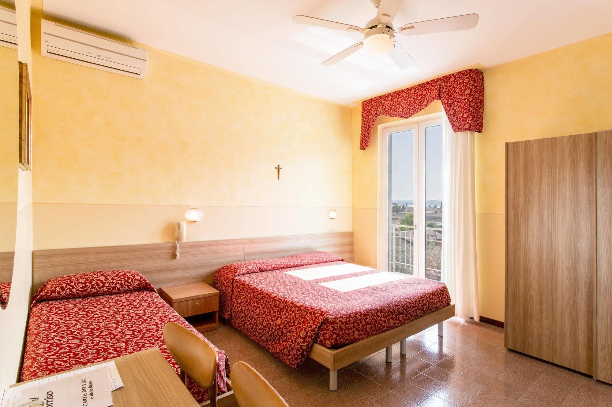 Hotel Sorriso ตอสโกลาโน มาแดร์โน ภายนอก รูปภาพ