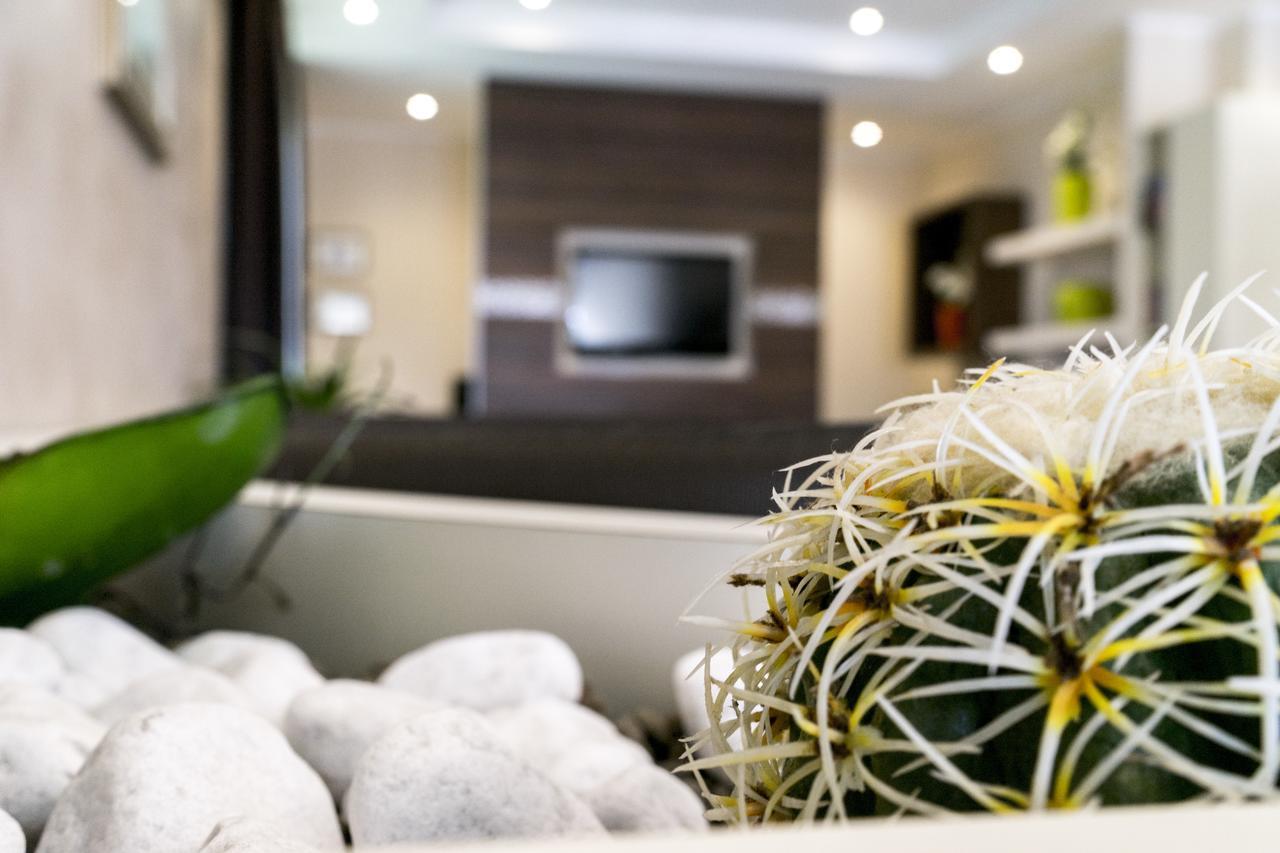 Hotel Sorriso ตอสโกลาโน มาแดร์โน ภายนอก รูปภาพ