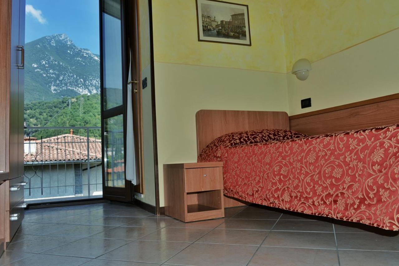 Hotel Sorriso ตอสโกลาโน มาแดร์โน ภายนอก รูปภาพ