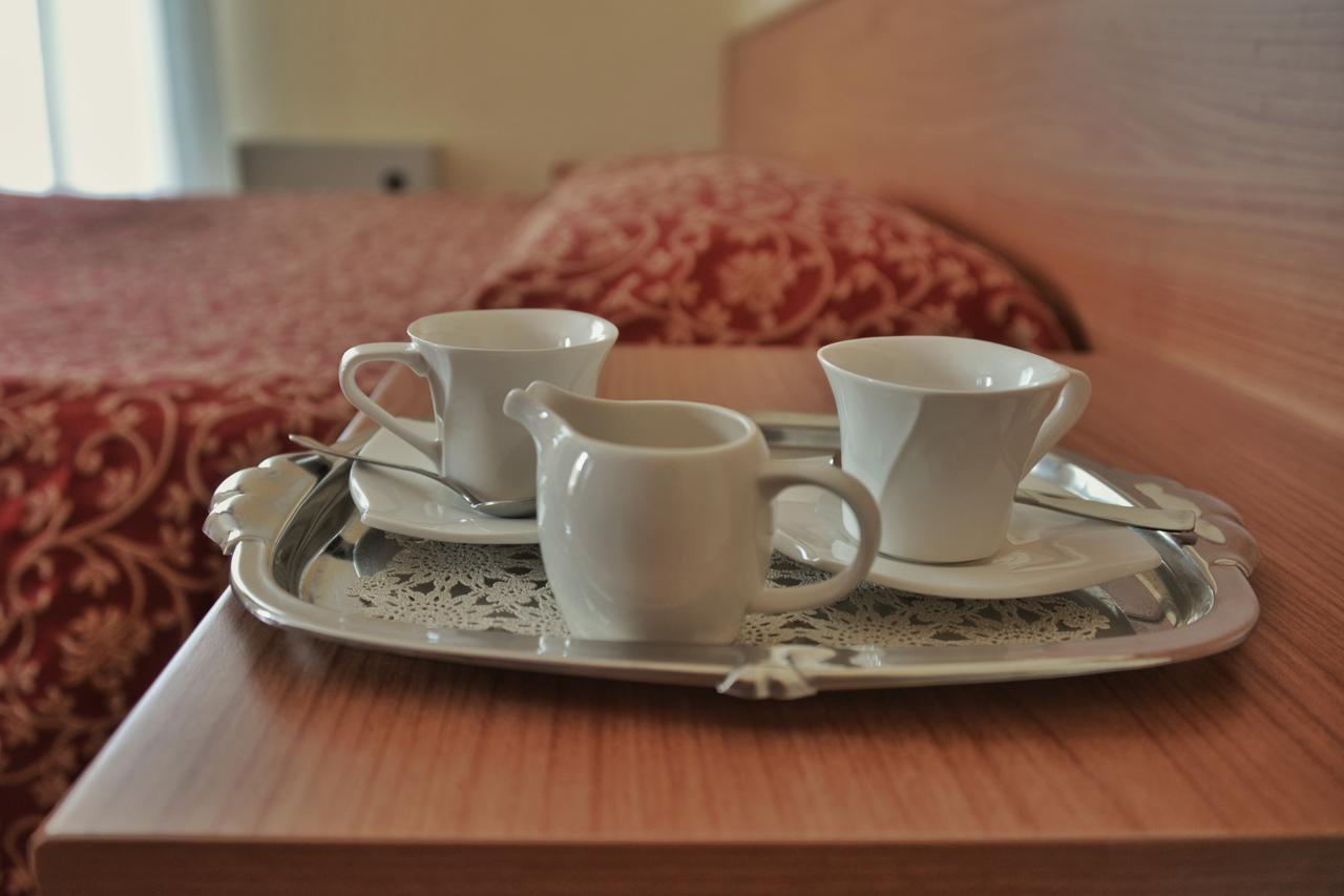 Hotel Sorriso ตอสโกลาโน มาแดร์โน ภายนอก รูปภาพ